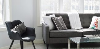 Een stijlvolle toevoeging aan jouw woning: waarom kiezen voor een glasplaat op een tafel