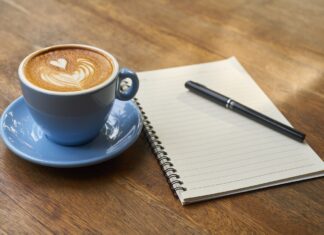 Ken de achtergrond van koffie